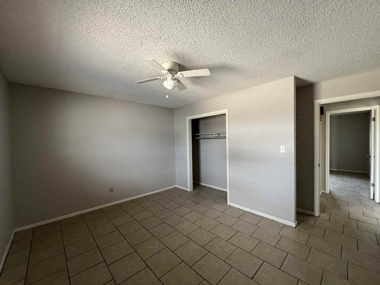 1601 University Pkwy #9 - Photo 7 of 10