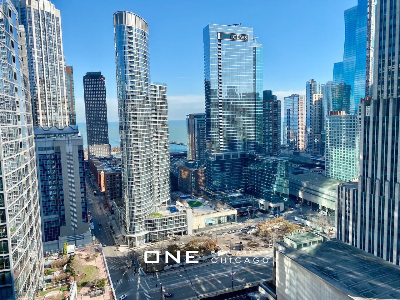 240 E Illinois St - Photo 2 of 16