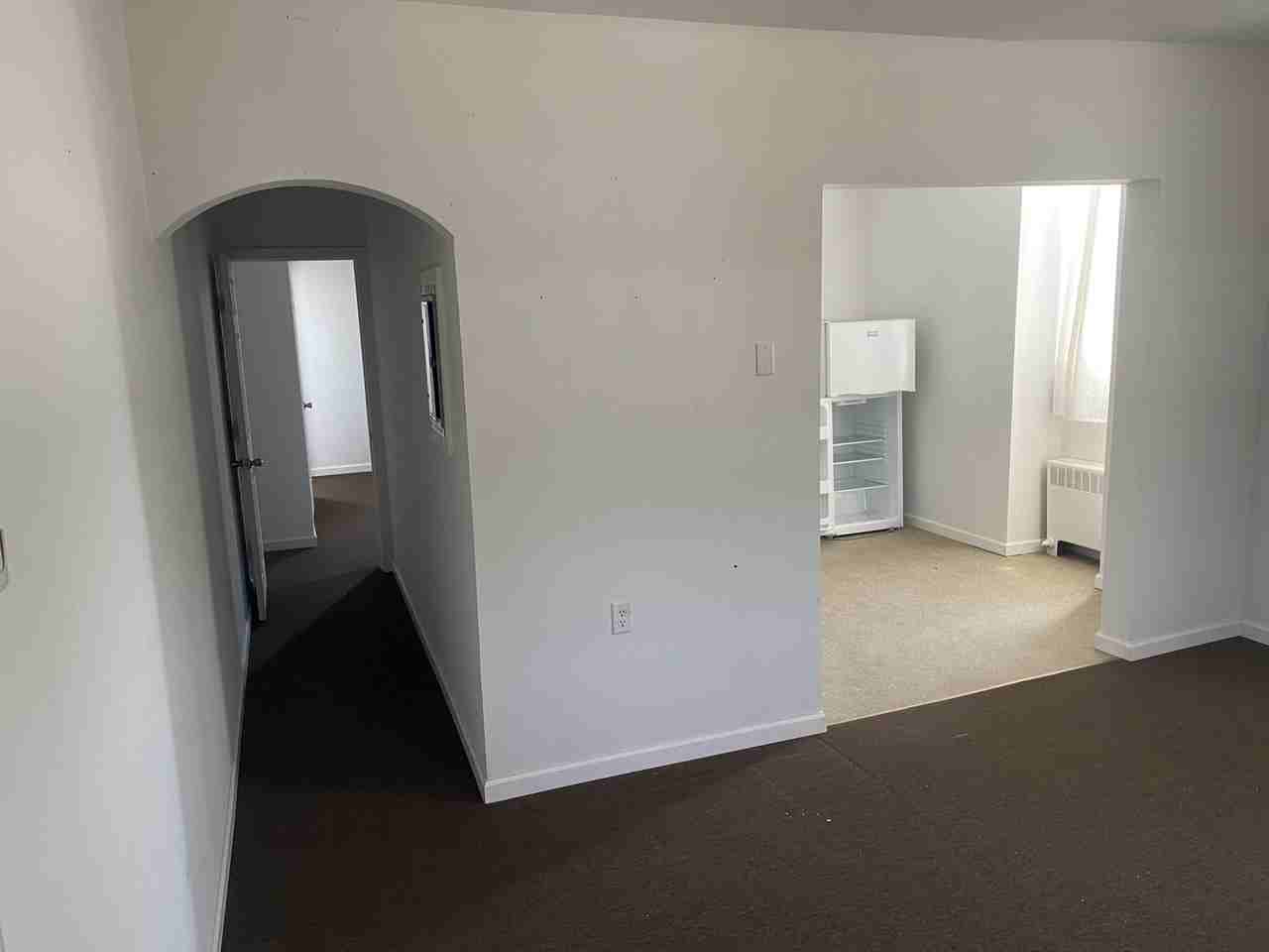 127 W Market St #5 - Photo 3 of 7