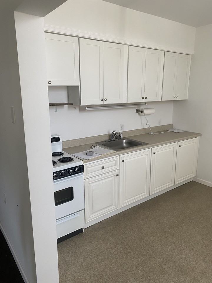 127 W Market St #5 - Photo 4 of 7