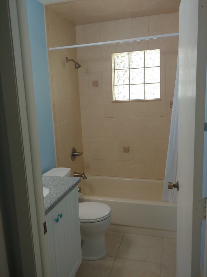 1005 Sw 33rd Ter #NA - Photo 6 of 13