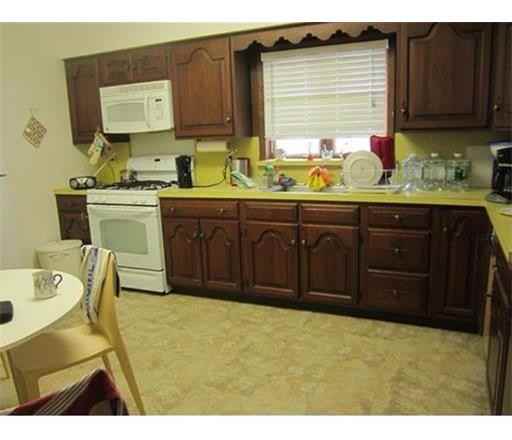 322 Montgomery St #1 - Photo 3 of 12