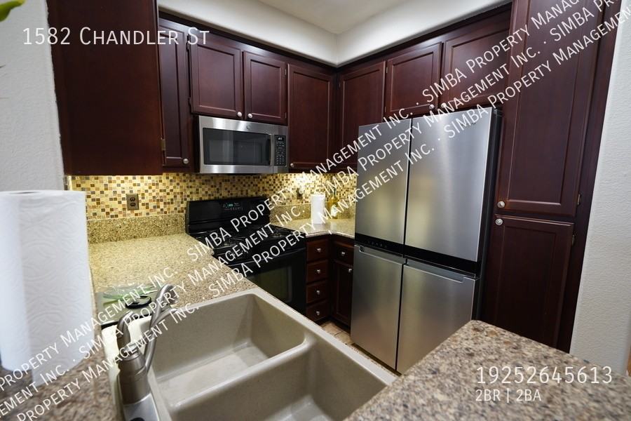 1582 Chandler St - Photo 2 of 14