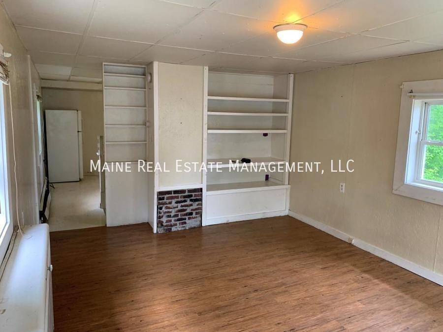 34 Middle St - Photo 3 of 12