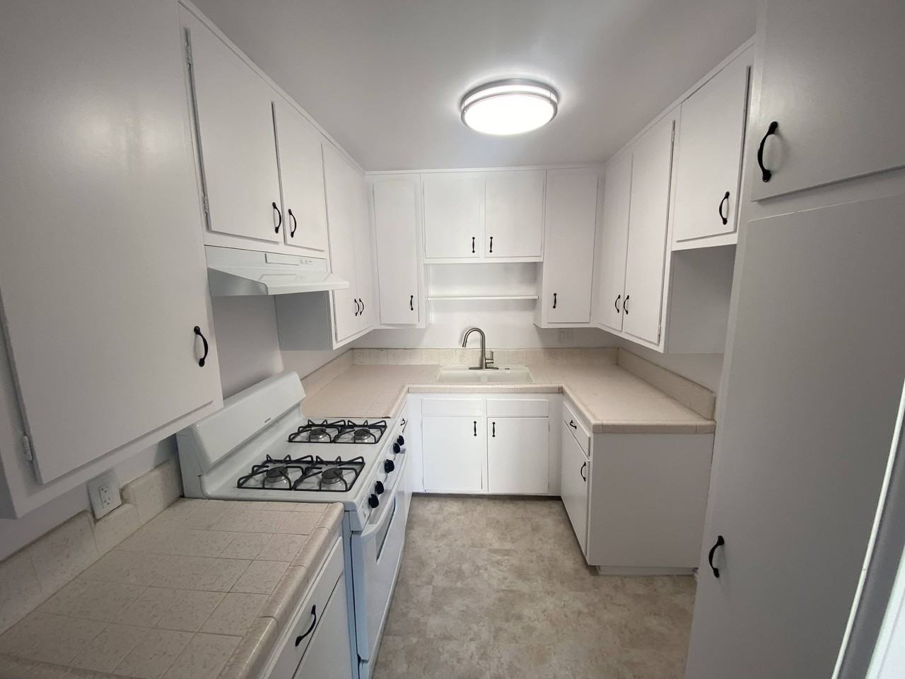 5361 Russell - Photo 5 of 14