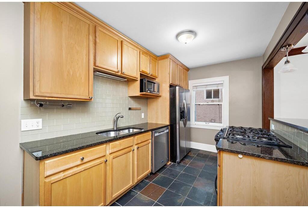 3508 Emerson Ave S #101 - Photo 7 of 27