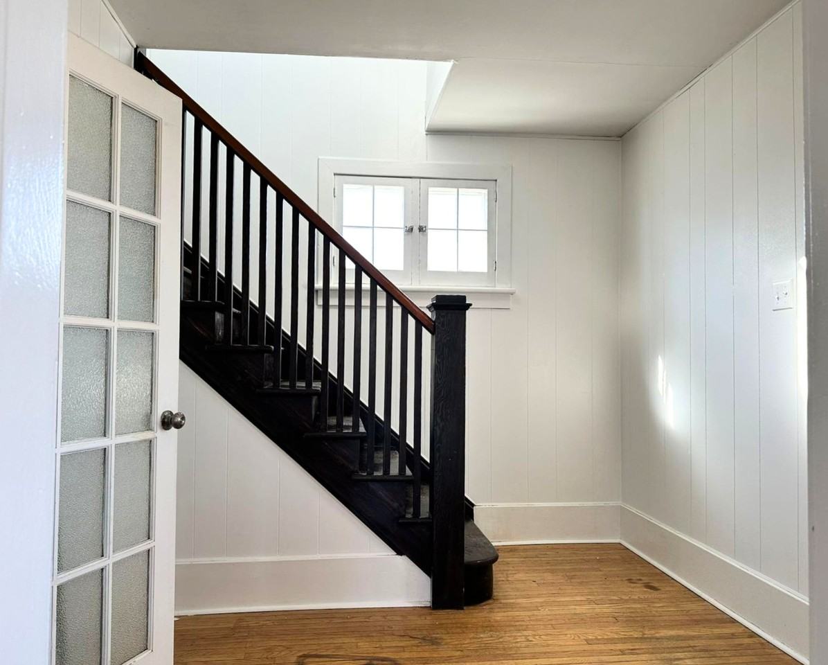 387 William Street - Photo 2 of 13