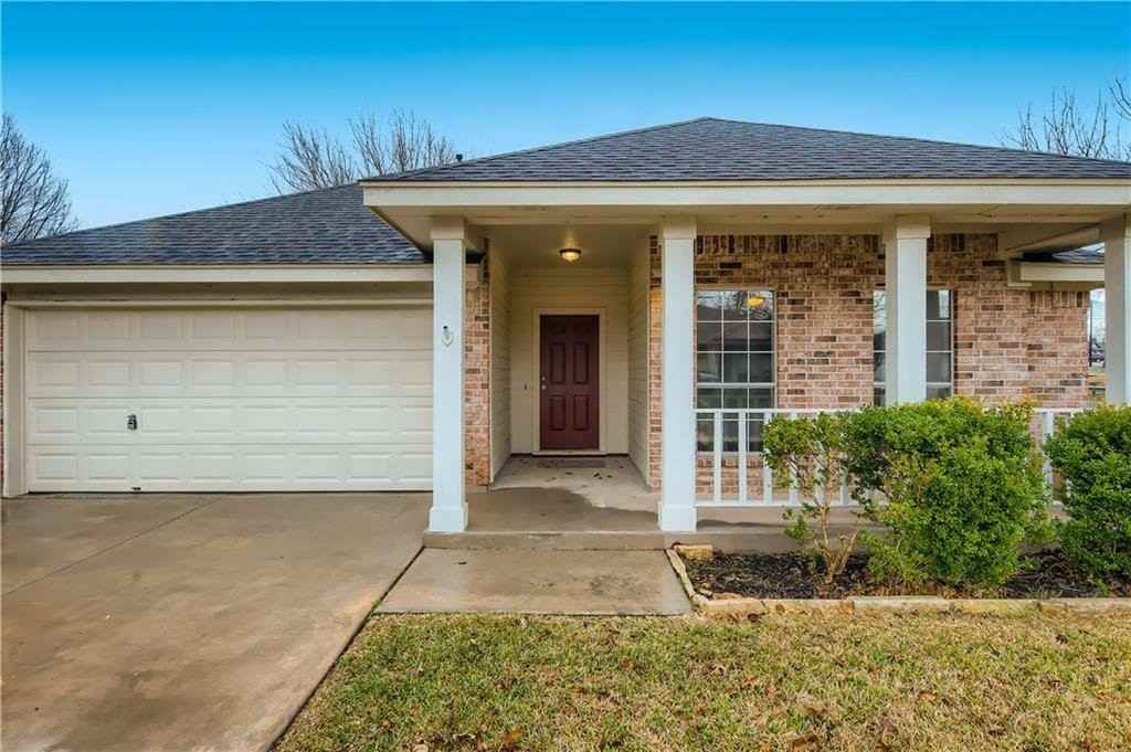 111 Susana Dr - Photo 3 of 8