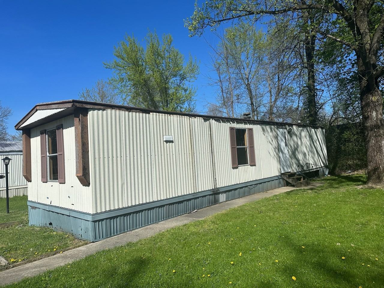 103 Reindl Dr - Photo 2 of 2