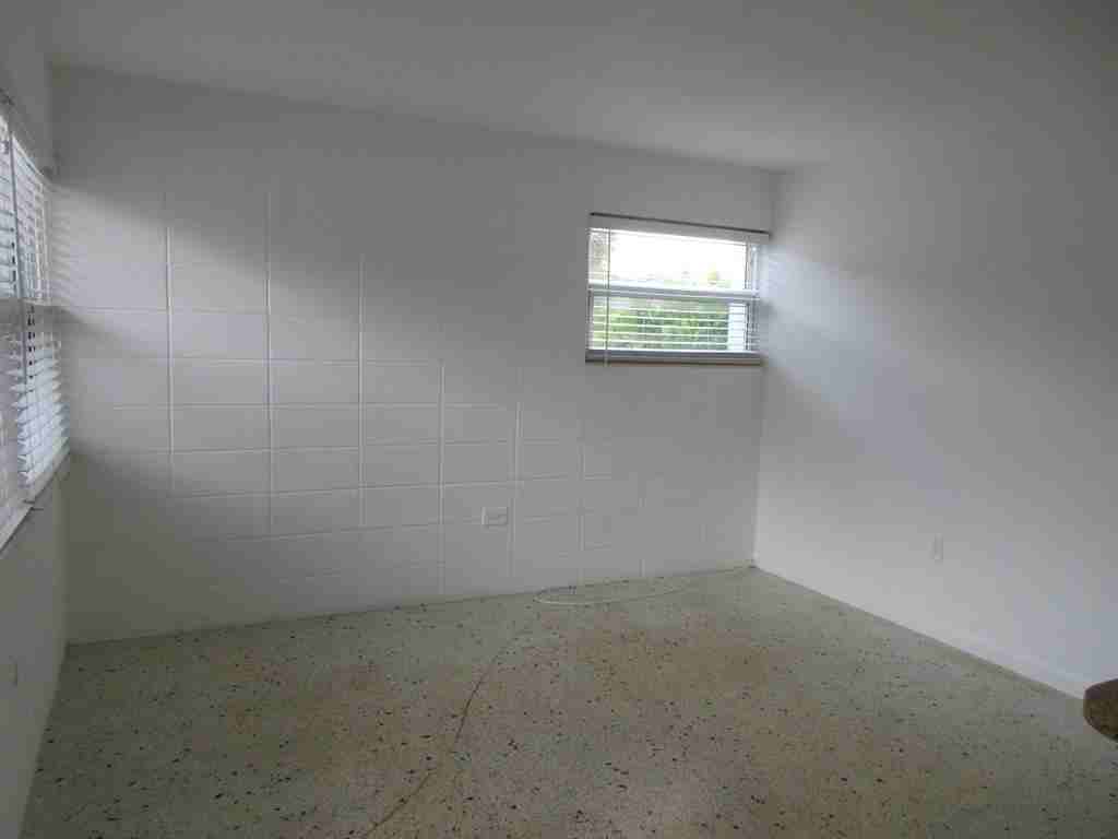 1238 17th Ave N - Photo 3 of 10