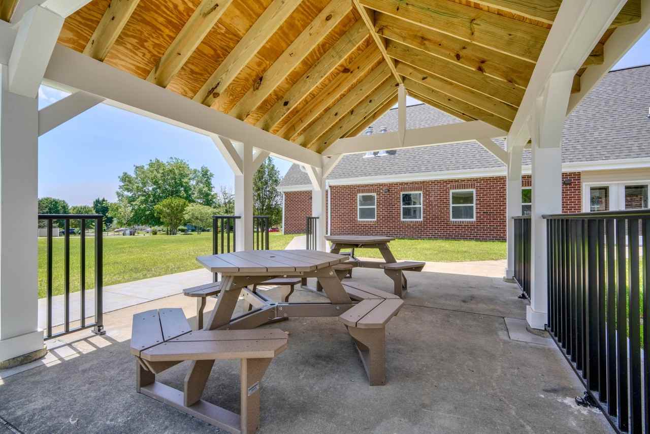 Admiral's Landing - Photo 6 of 44