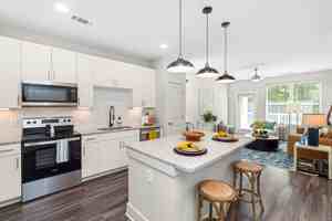 featured image of 2541 Landmark Dr