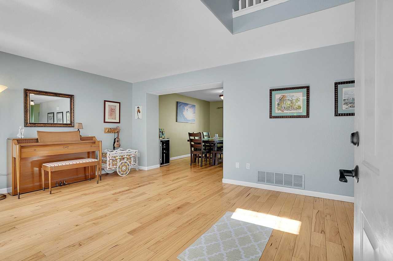 9797 Newland Ct - Photo 3 of 30