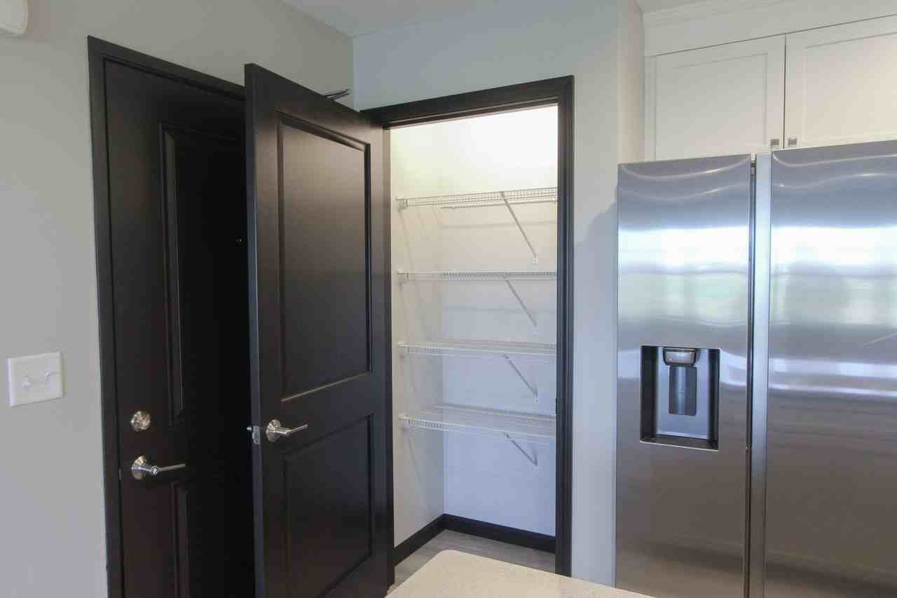 2000 Legacy Ln #207 - Photo 4 of 28