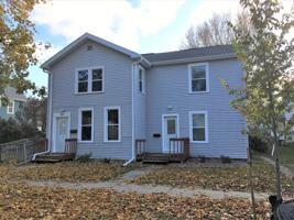 featured image of 411 9th St S