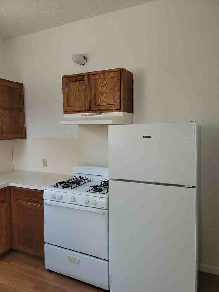 1607 Palma Plz #C - Photo 5 of 14