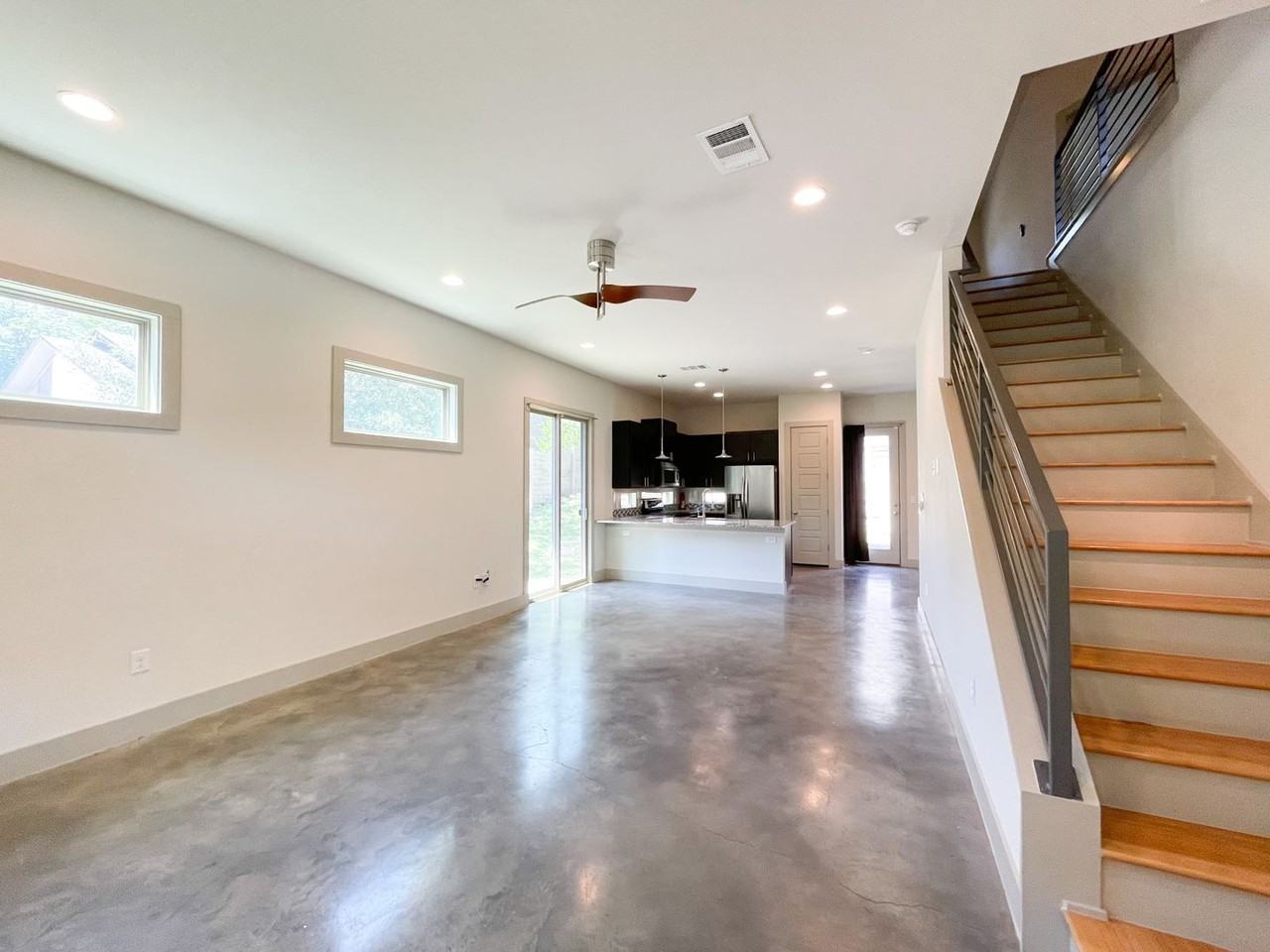 3900 Cherrywood Rd - Photo 2 of 30