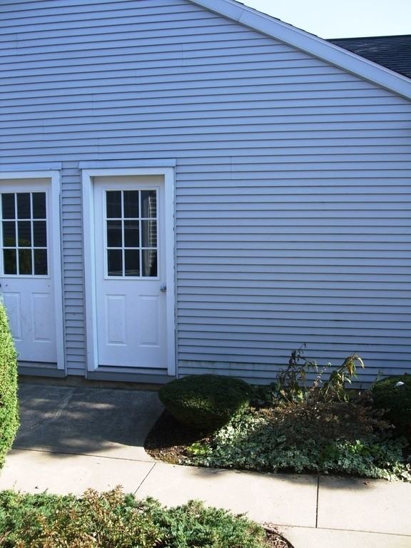 2133 Wexford Rd - Photo 5 of 28