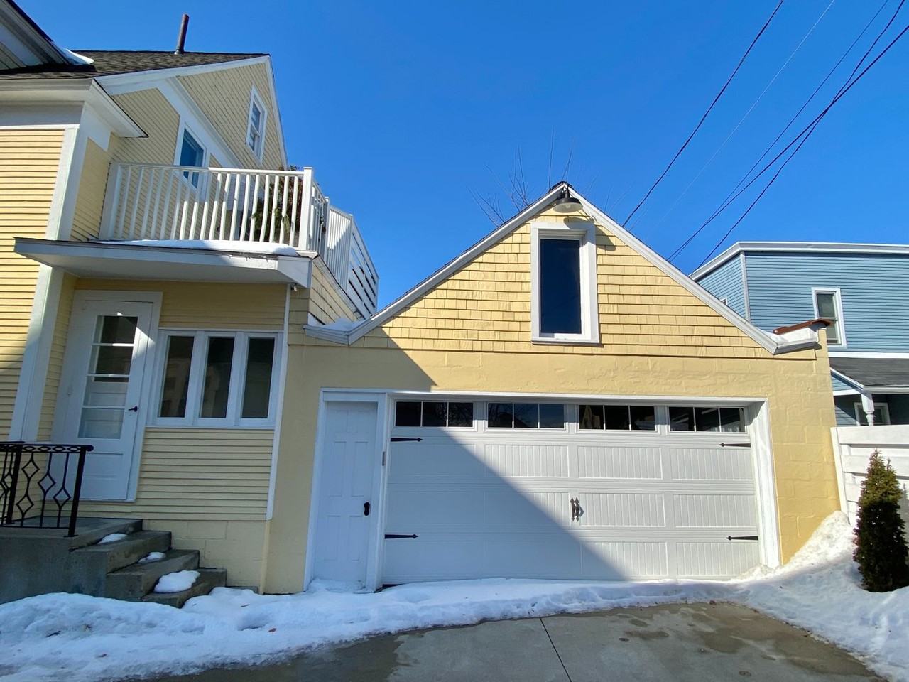 229 Crescent St Ne - Photo 3 of 45