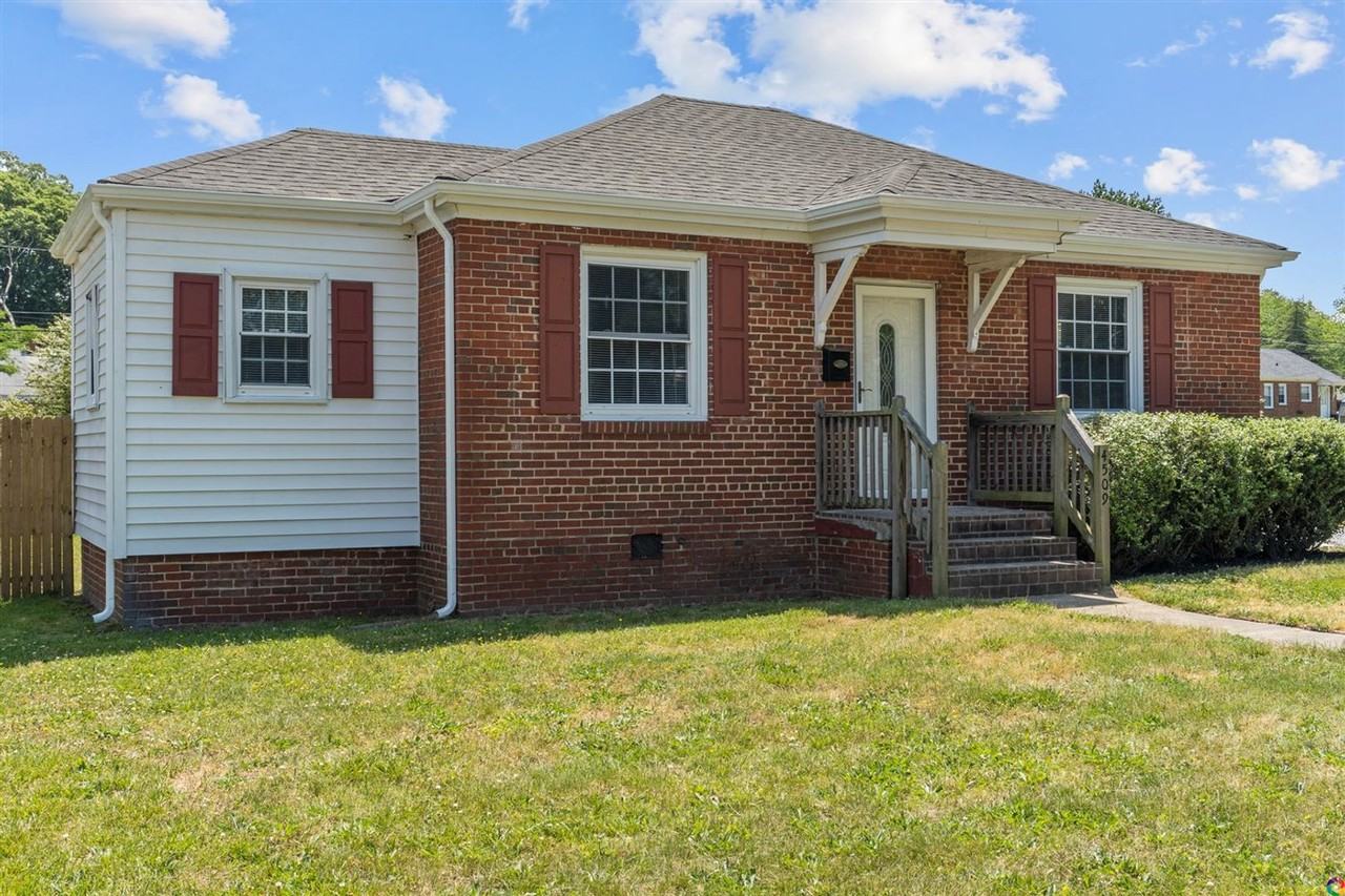 4509 Chipoax Ave - Photo 2 of 29