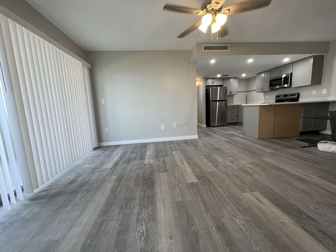 21260 Brinson Ave - Photo 3 of 14