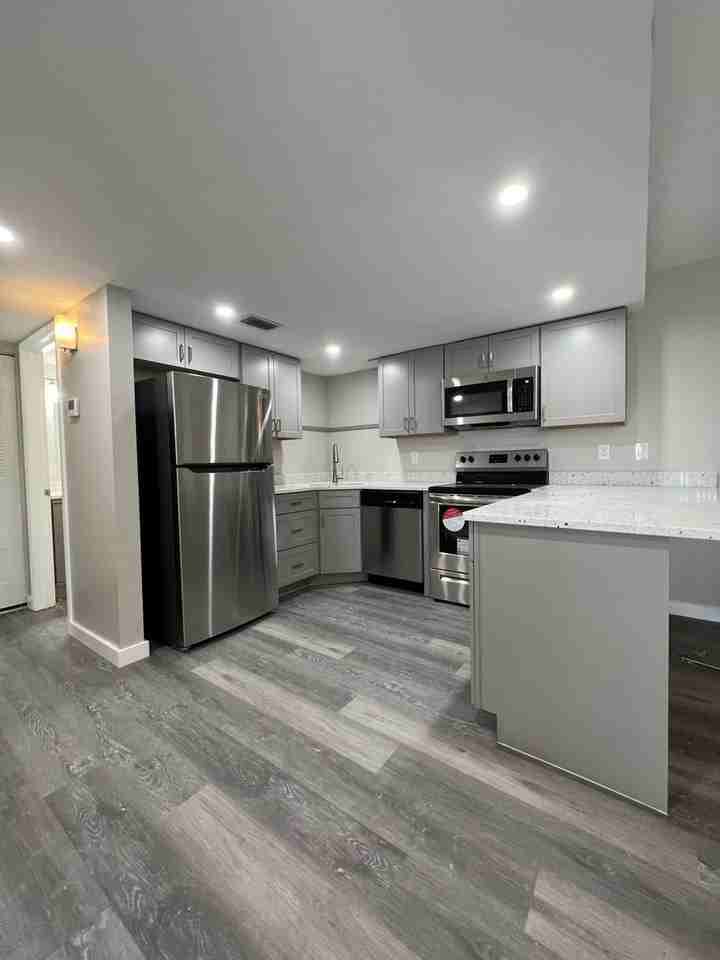 21260 Brinson Ave - Photo 4 of 14