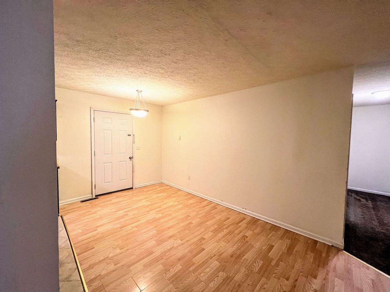 15665 Talon Ln - Photo 3 of 10