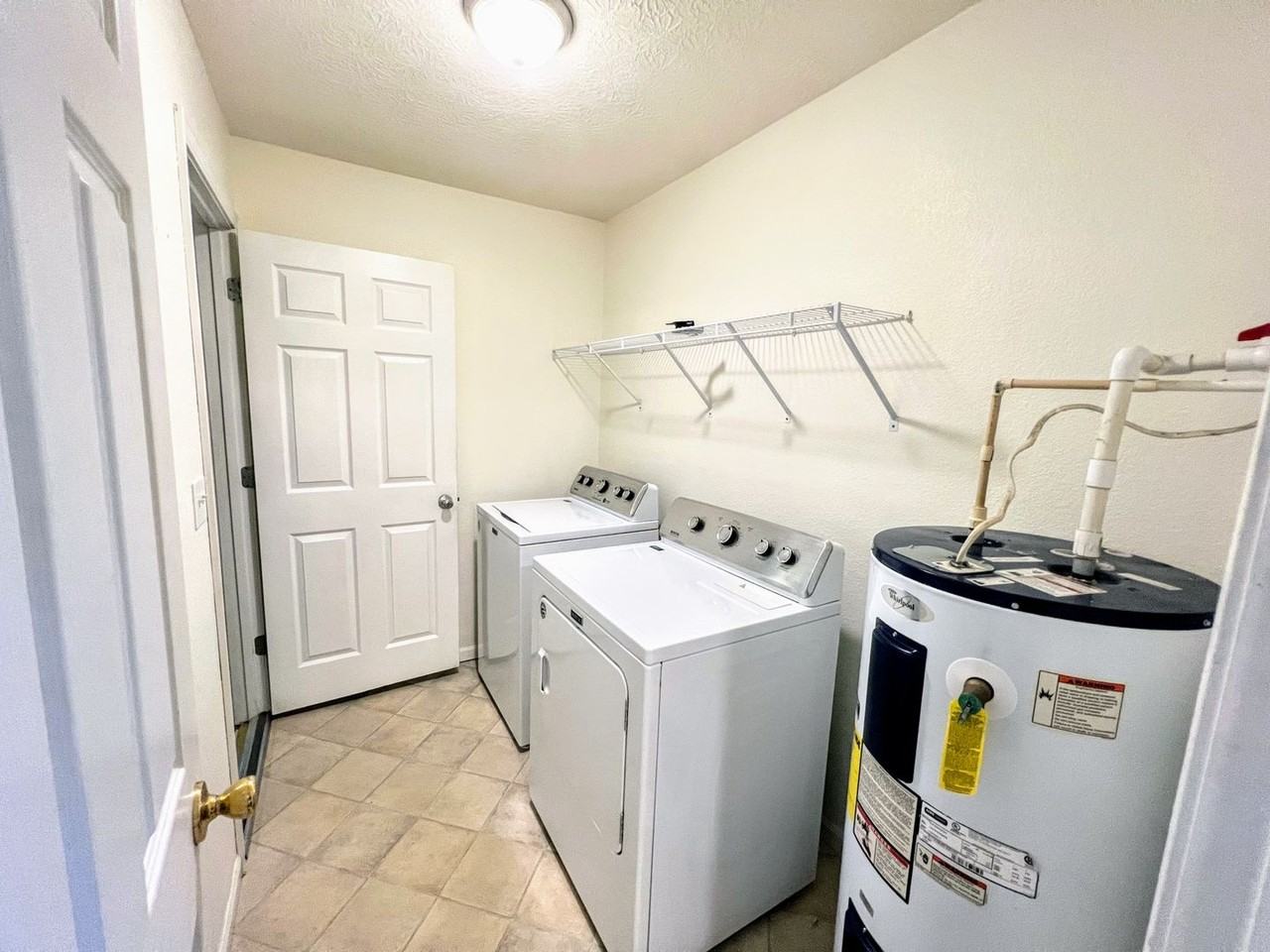 15665 Talon Ln - Photo 5 of 10