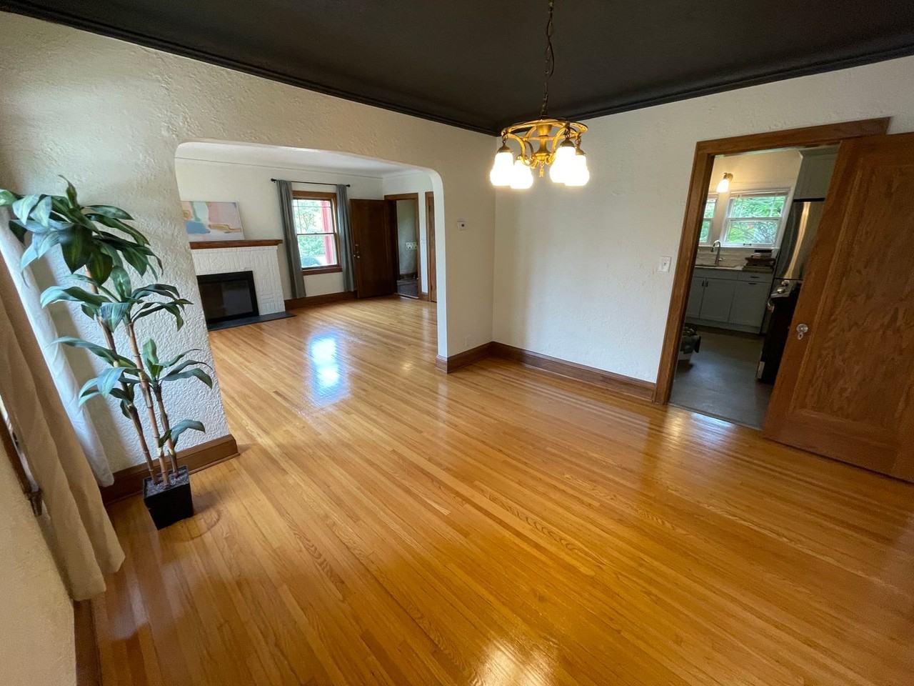 3015 W 43rd St Duplex - Photo 2 of 16