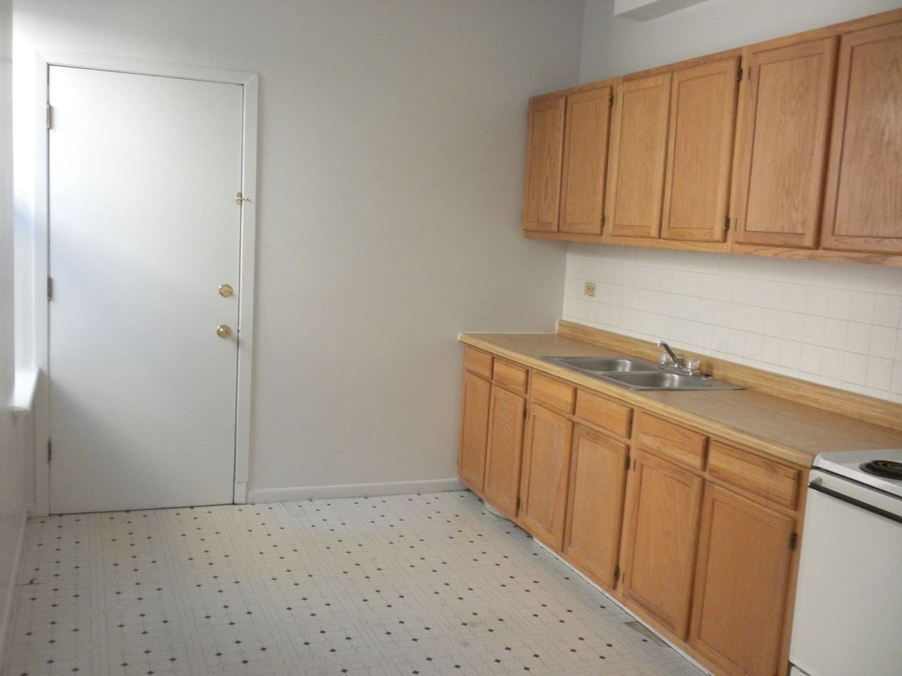 2319 N. Kedzie LP - Photo 2 of 27