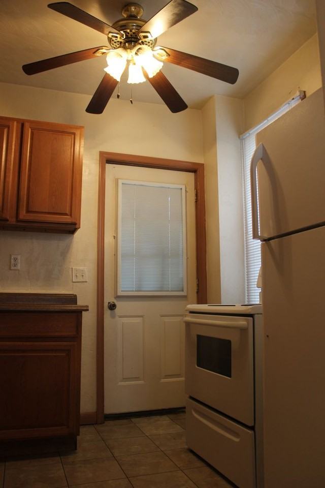 42 Laurel St - Photo 3 of 12