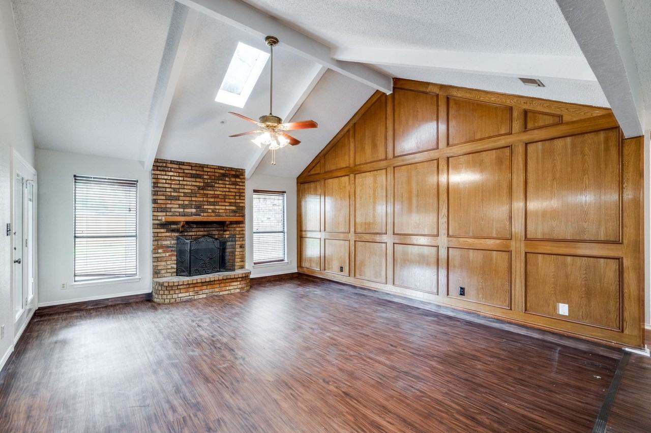 618 Betsy Ross Dr - Photo 3 of 25