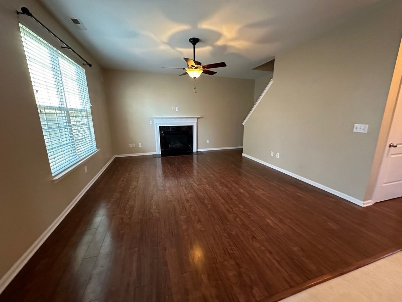 1203 Castle Pines Dr - Photo 4 of 28