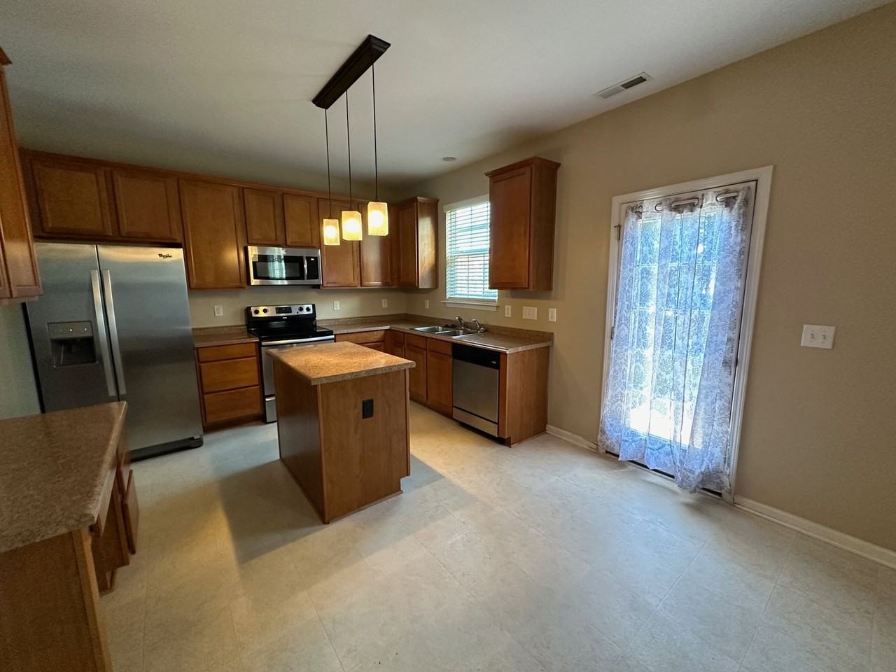1203 Castle Pines Dr - Photo 5 of 28