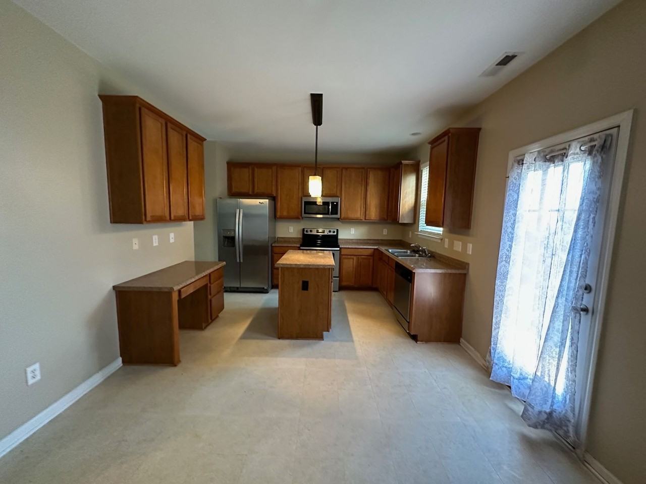 1203 Castle Pines Dr - Photo 7 of 28