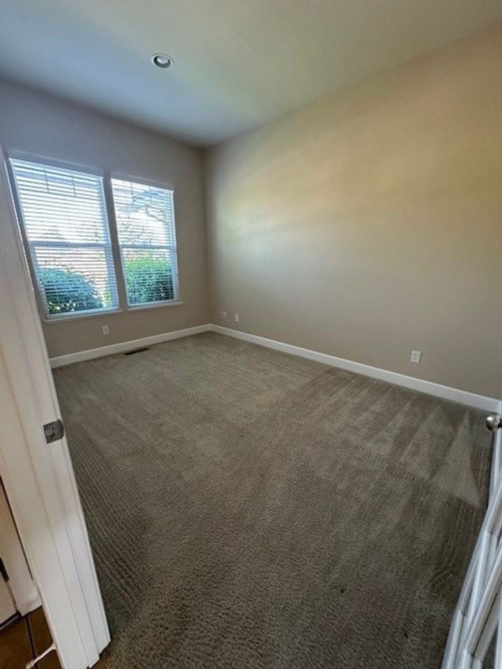 5759 Reno Rental Finders - 5759 Desert Mirage Dr., Sparks, NV 89436 - Photo 5 of 22