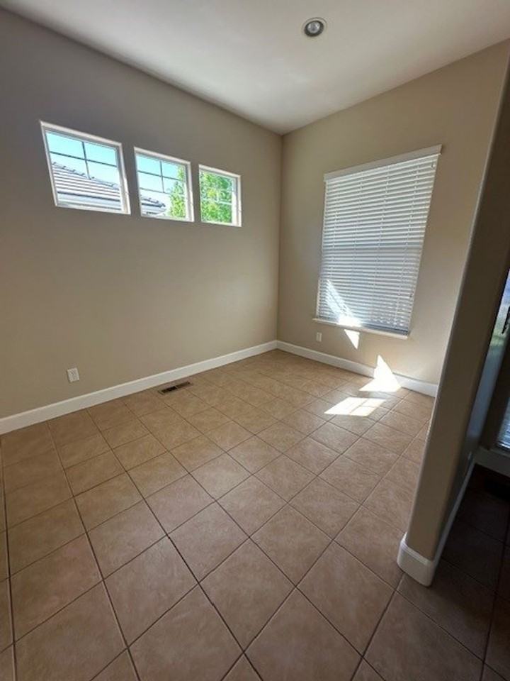 5759 Reno Rental Finders - 5759 Desert Mirage Dr., Sparks, NV 89436 - Photo 6 of 22