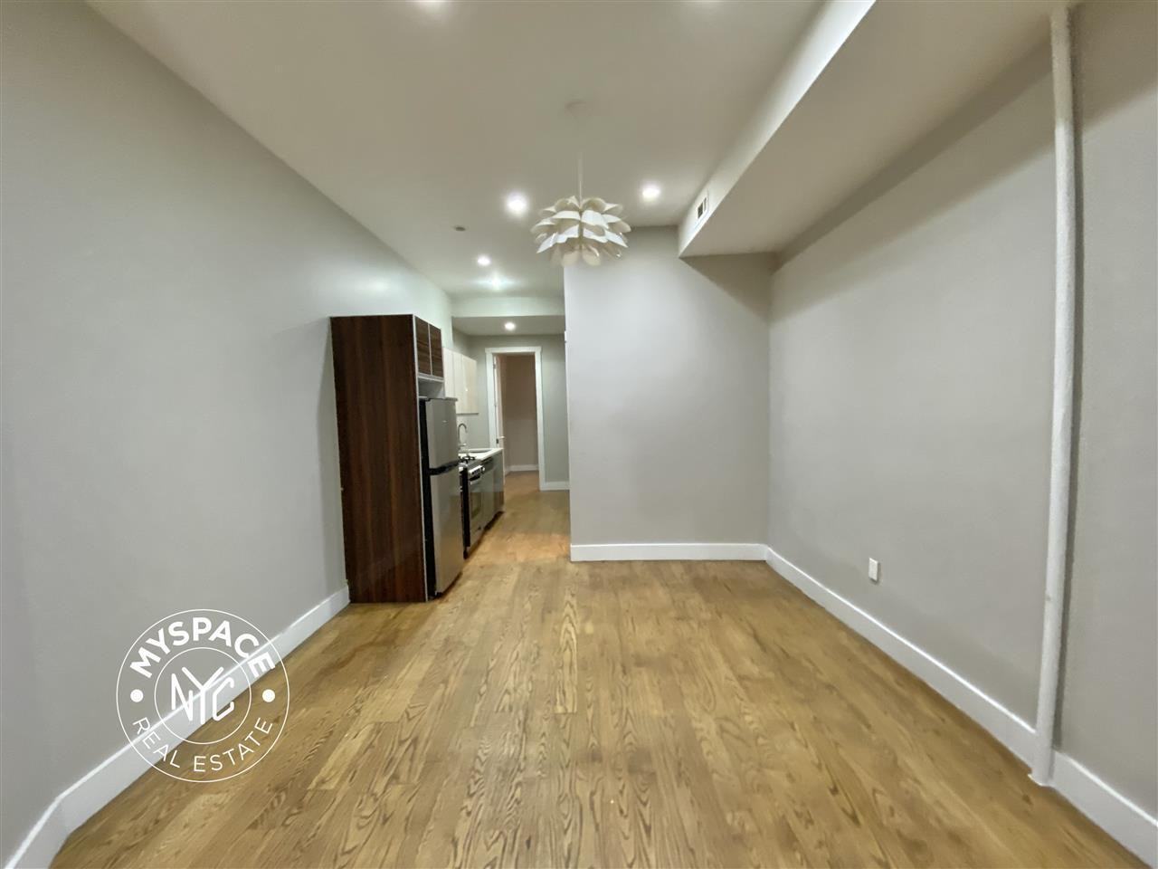 126 Melrose St #1R - Photo 6 of 11