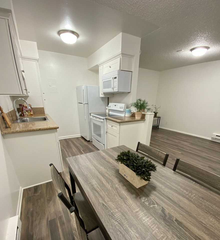 Alta Redwoods Terrace - Photo 4 of 12