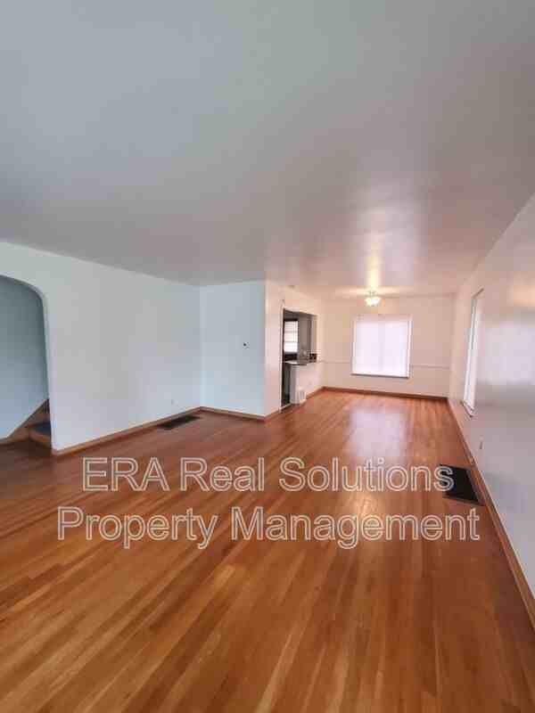1532 Waltham Rd - Photo 3 of 21