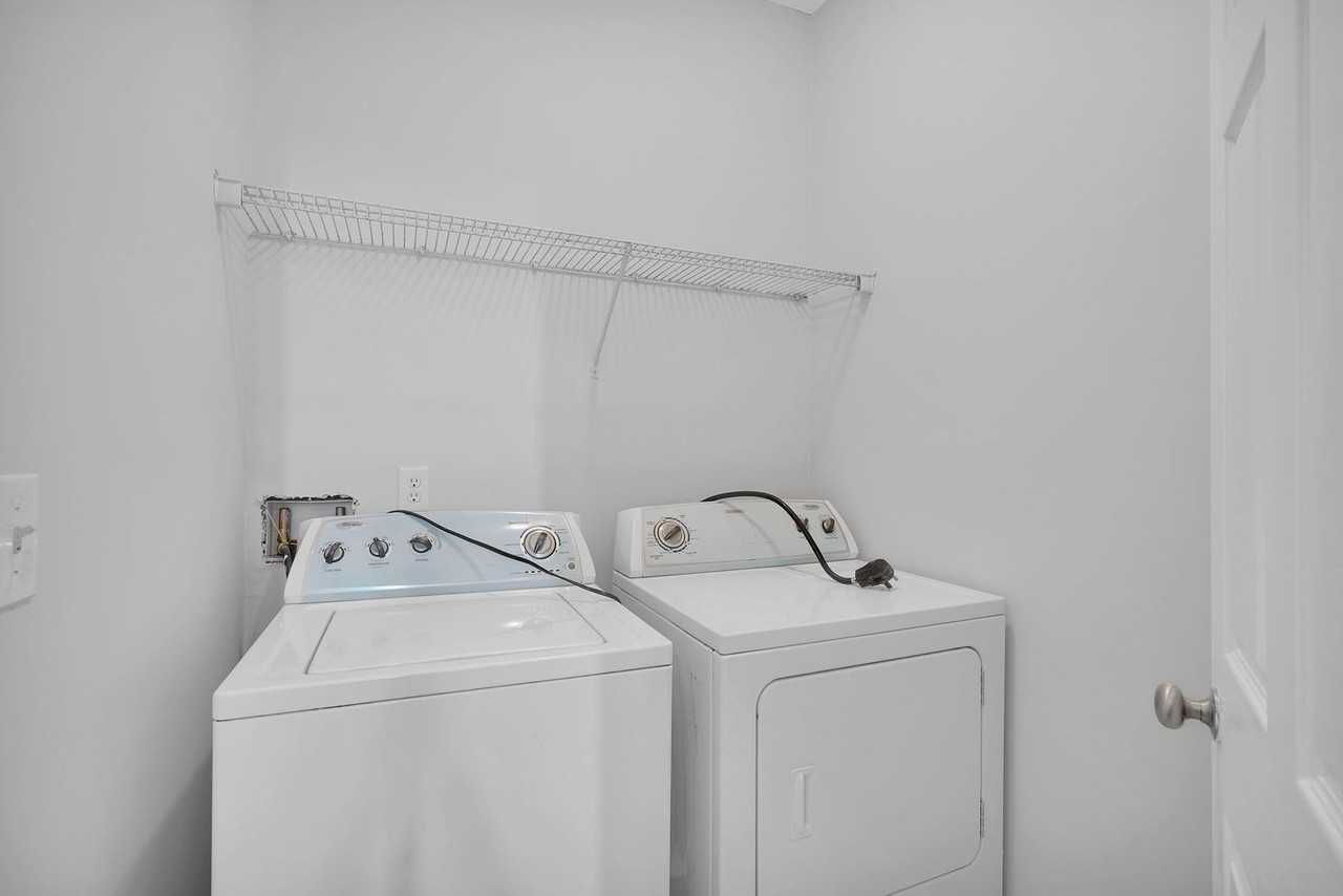 8305 Homeport Ct - Photo 3 of 28