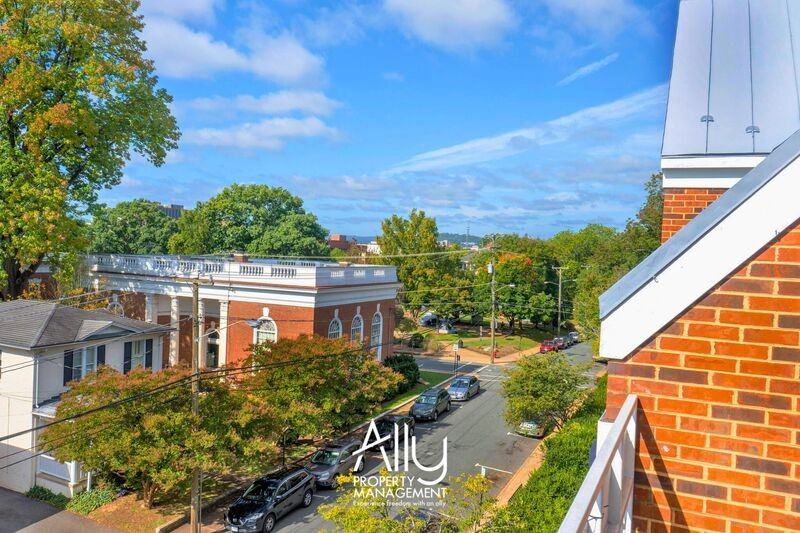 261 E Jefferson St - Photo 3 of 40