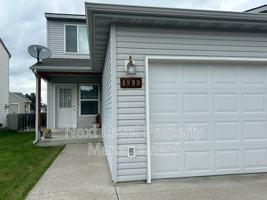 featured image of 1999 Greatview Dr