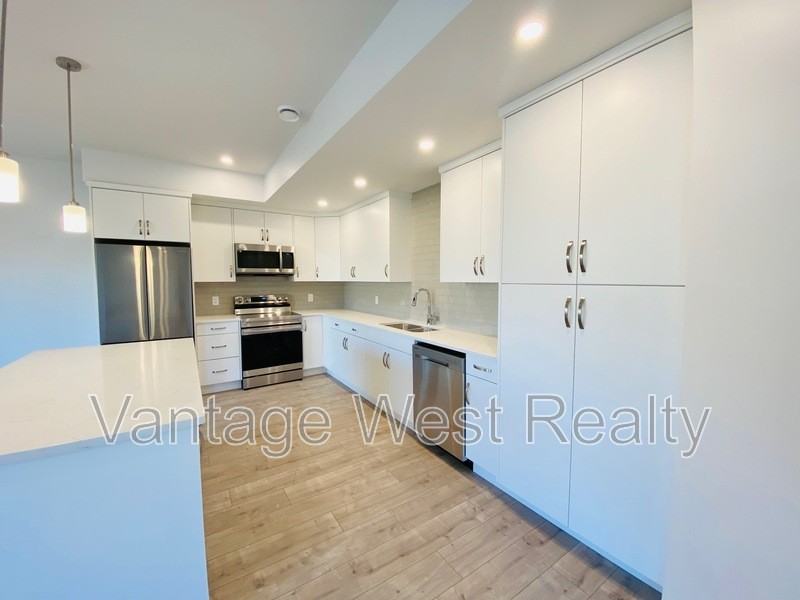 44 Okanagan Highway - Photo 3 of 26