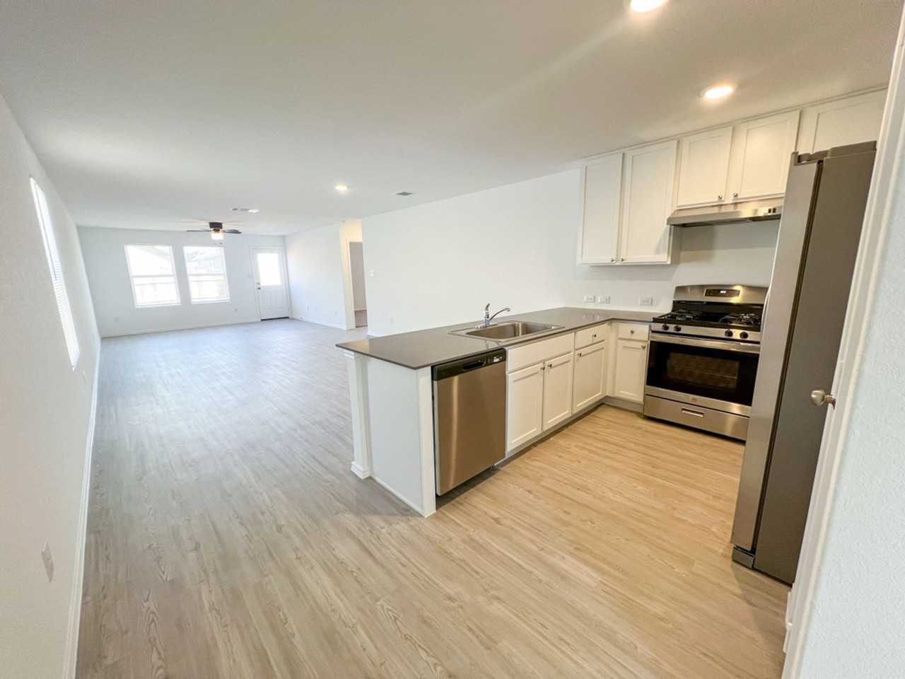 9811 Sanborn Grist - Photo 2 of 17