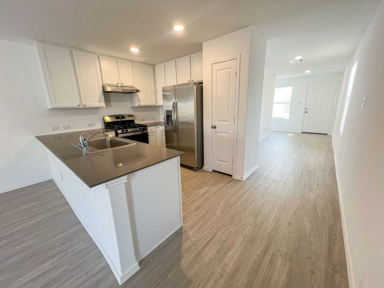 9811 Sanborn Grist - Photo 3 of 17