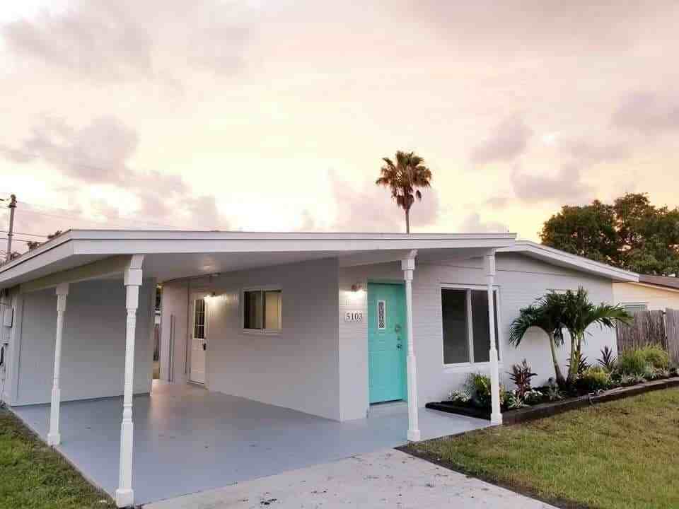 5103 Grand Blvd - Photo 2 of 14