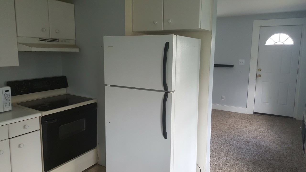 302 3rd Street - Photo 3 of 6