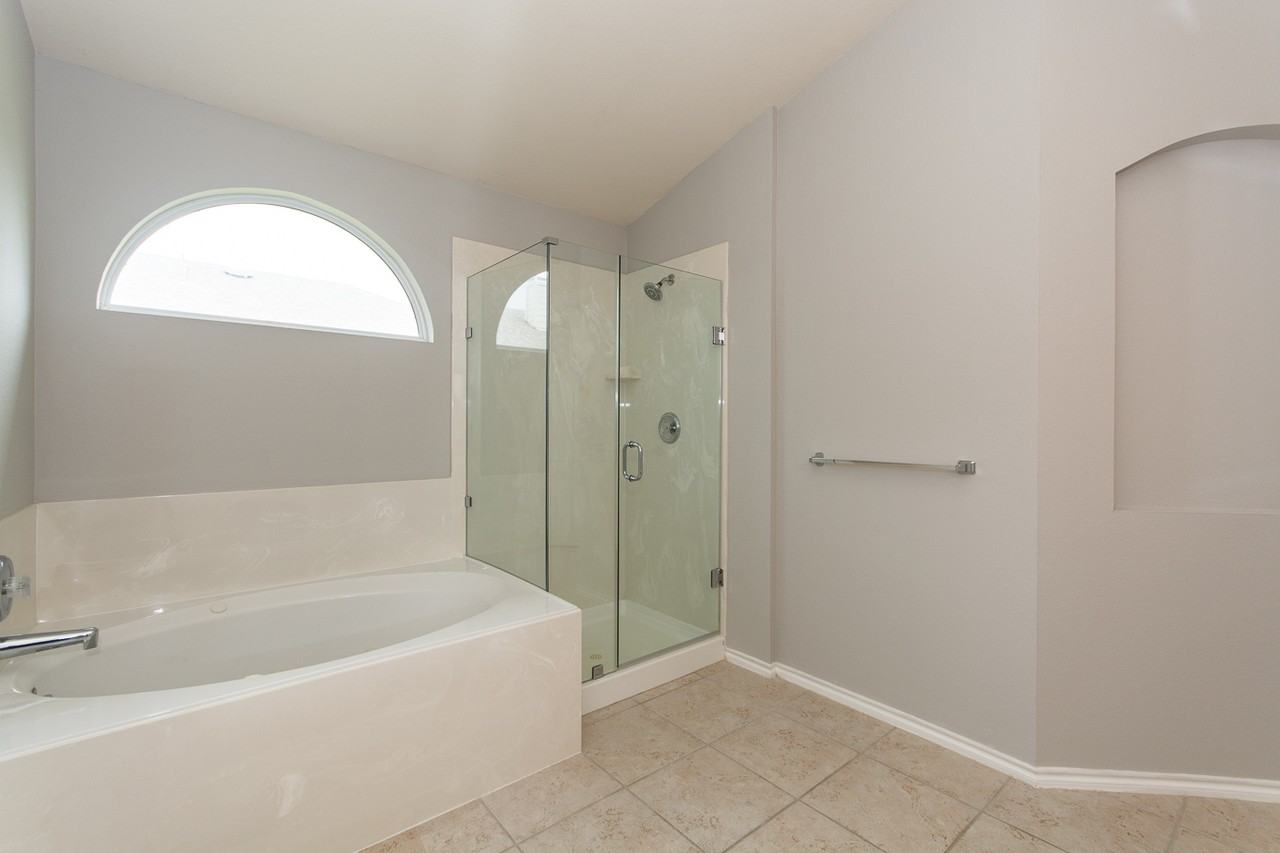 1413 Gordon Dr - Photo 6 of 37