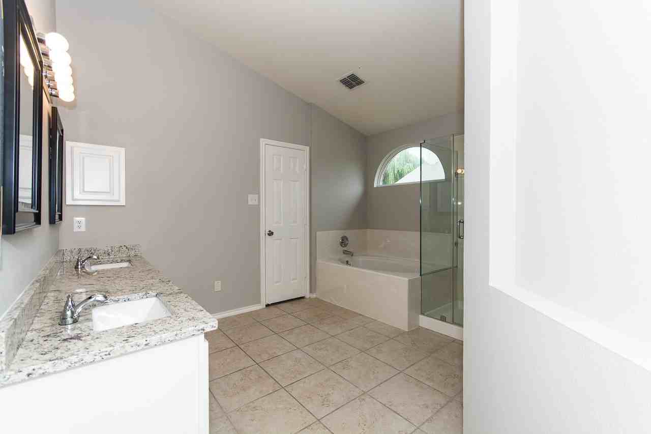 1413 Gordon Dr - Photo 7 of 37